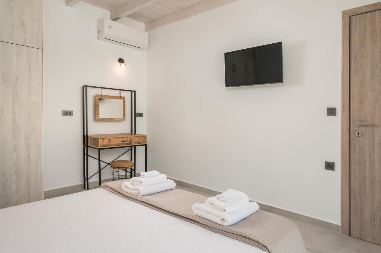 Megalith Villas Agia Marina Екстериор снимка